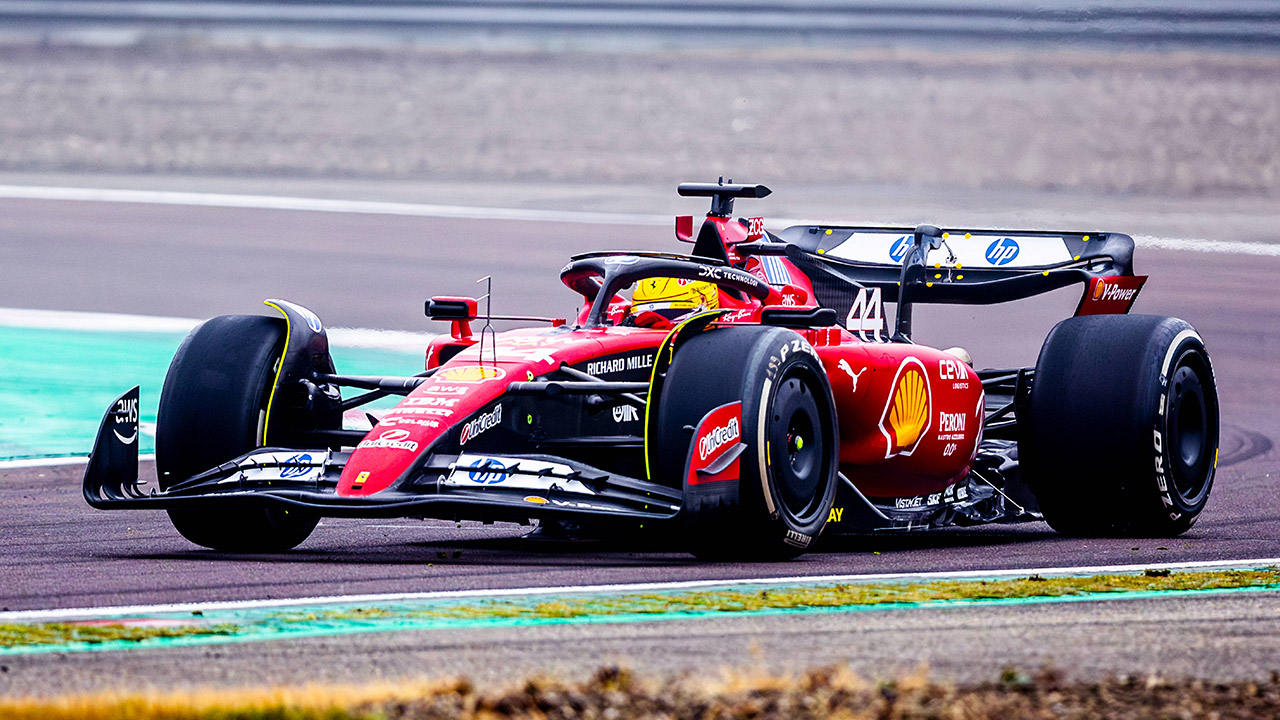 Lewis Hamilton in Ferrari ahead of new Formel 1 season